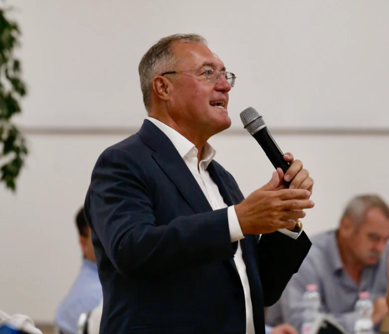 Kulcsár Akadémia - Lapozó 0