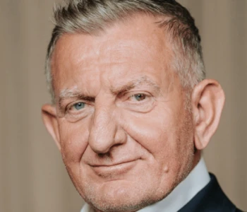 Hovány Márton - -